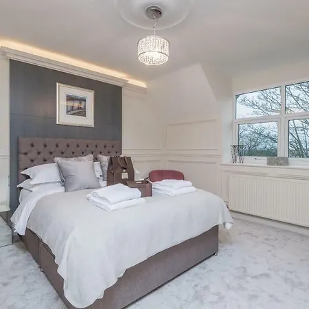 Alexandra By Rmg * Harrogate